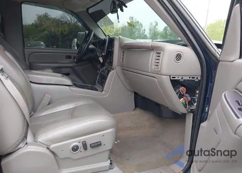 2005 Chevrolet Silverado 2500Hd Lt from USA, damaged, VIN 1GCHK23U85F898083